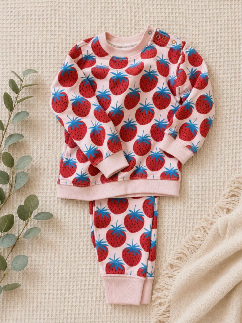 Hanna Andersson Pink sweatpants set Red Strawberries and Blue Leaves